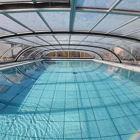 شقة Krisztian Apartmanhaz فونيارتْسفاشغ