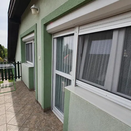 Krisztian Apartmanhaz Lägenhet Vonyarcvashegy