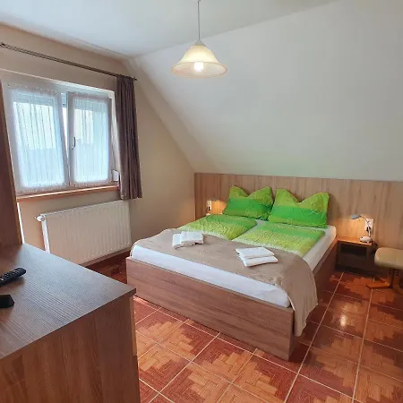 Krisztian Apartmanhaz Lägenhet
