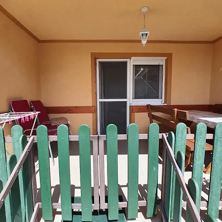 Krisztian Apartmanhaz Vonyarcvashegy