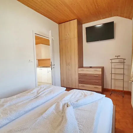 Krisztian Apartmanhaz Lägenhet Vonyarcvashegy