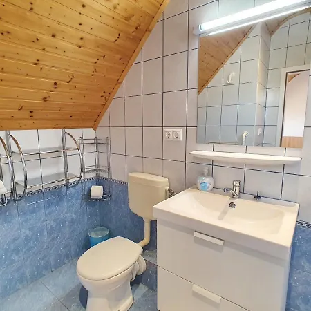 Lägenhet Krisztian Apartmanhaz Vonyarcvashegy