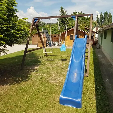شقة Krisztian Apartmanhaz