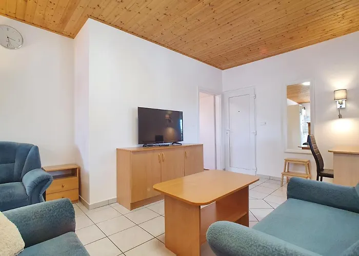 דירה Krisztian Apartmanhaz *