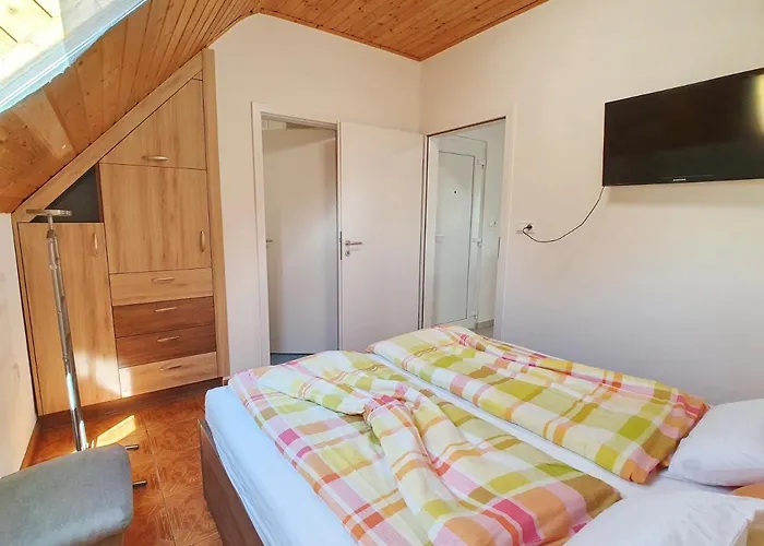 Krisztian Apartmanhaz דירה *